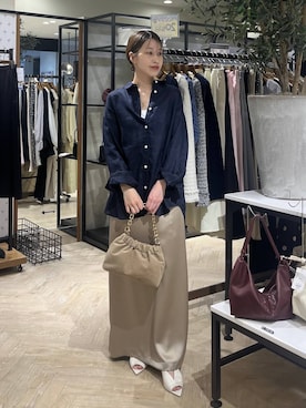 「A part by（アパートバイ）のルランゼフィールリネンシャツ（シャツ/ブラウス、ブルー系）」を使った、hinakoさん（レディース・157cm）の春コーディネート