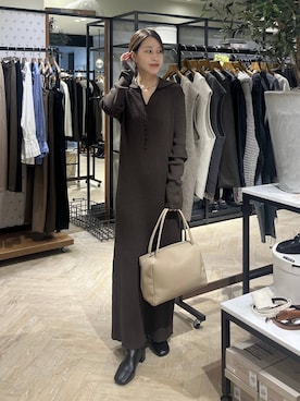 「アイテム（ボストンバッグ、ベージュ系）」を使った、hinakoさん（レディース・157cm）の秋コーディネート