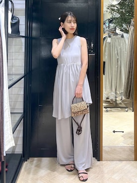 「アイテム（セットアップ、グレー系）」を使った、hinakoさん（レディース・157cm）の夏コーディネート