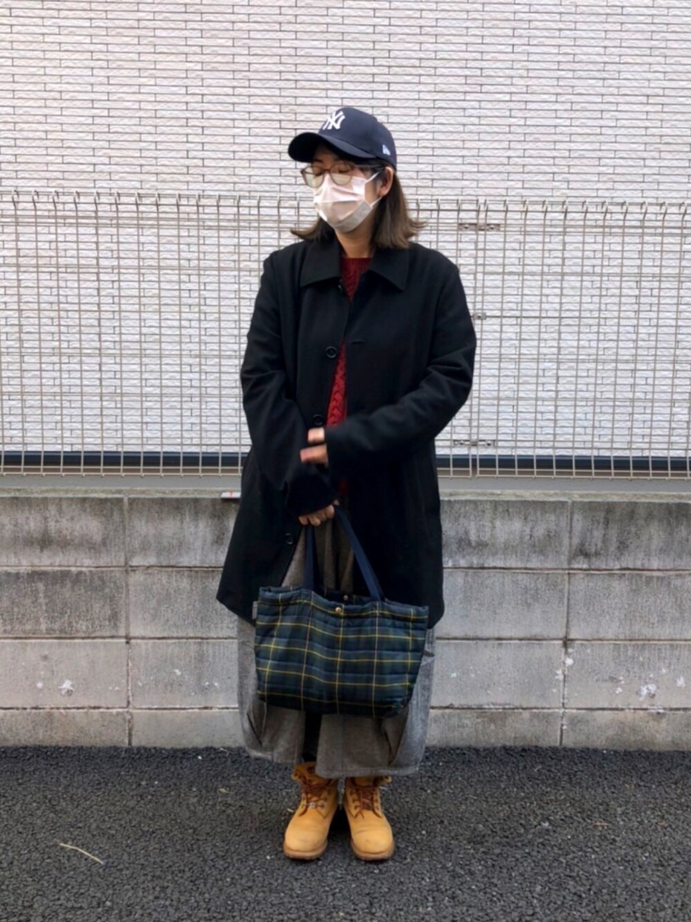 theoryのステンカラーコートを使った人気ファッション 
