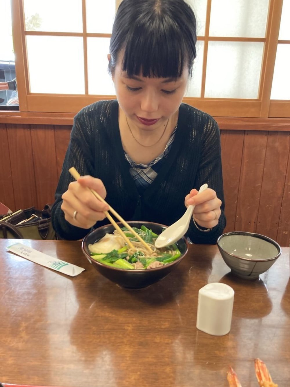 「蕎麦、ソバージュ、古着、UNIQLO」｜「Ray BEAMSのアイテム（トップス、ブルー系）」を使った、ますみるくさん（レディース・165cm）の秋コーディネートの1枚目の写真