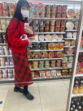 「真っ赤」｜ますみるくさん（レディース・165cm）の冬コーディネート