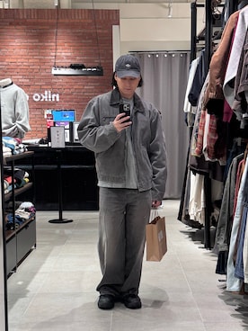 「アイテム（スニーカー）」を使った、大庭葉藏さん（メンズ・178cm）の冬コーディネート