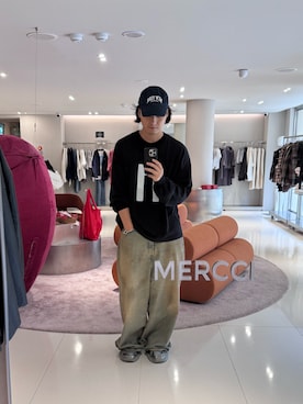 「BALENCIAGA（バレンシアガ）のアイテム」を使った、大庭葉藏さん（メンズ・178cm）の秋コーディネート