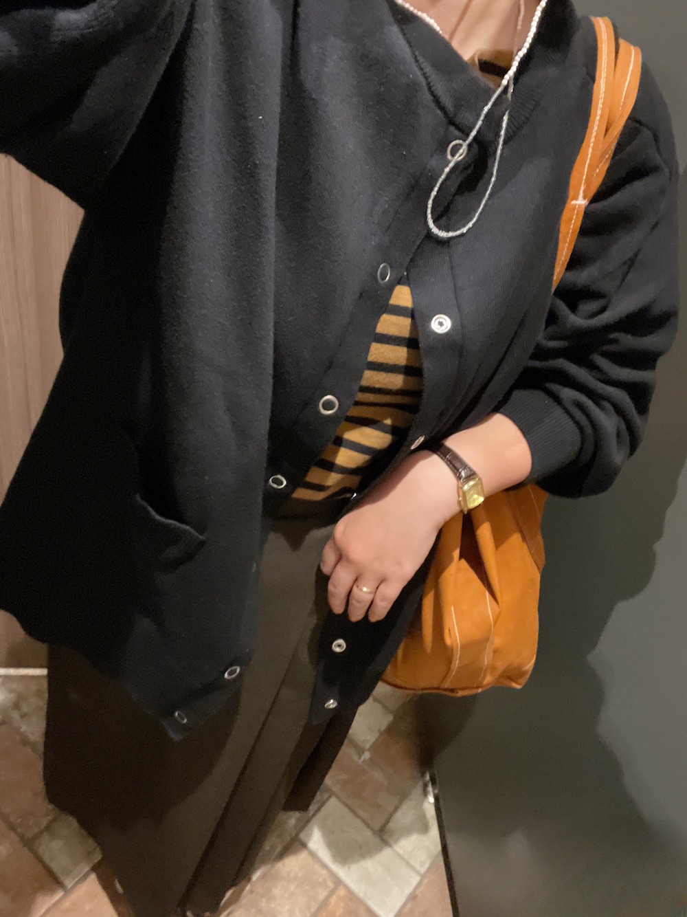 「UNIQLOのアイテム（スカート、ブラウン系）」を使った、___chairoさん（レディース・155cm）の秋コーディネートの1枚目の写真