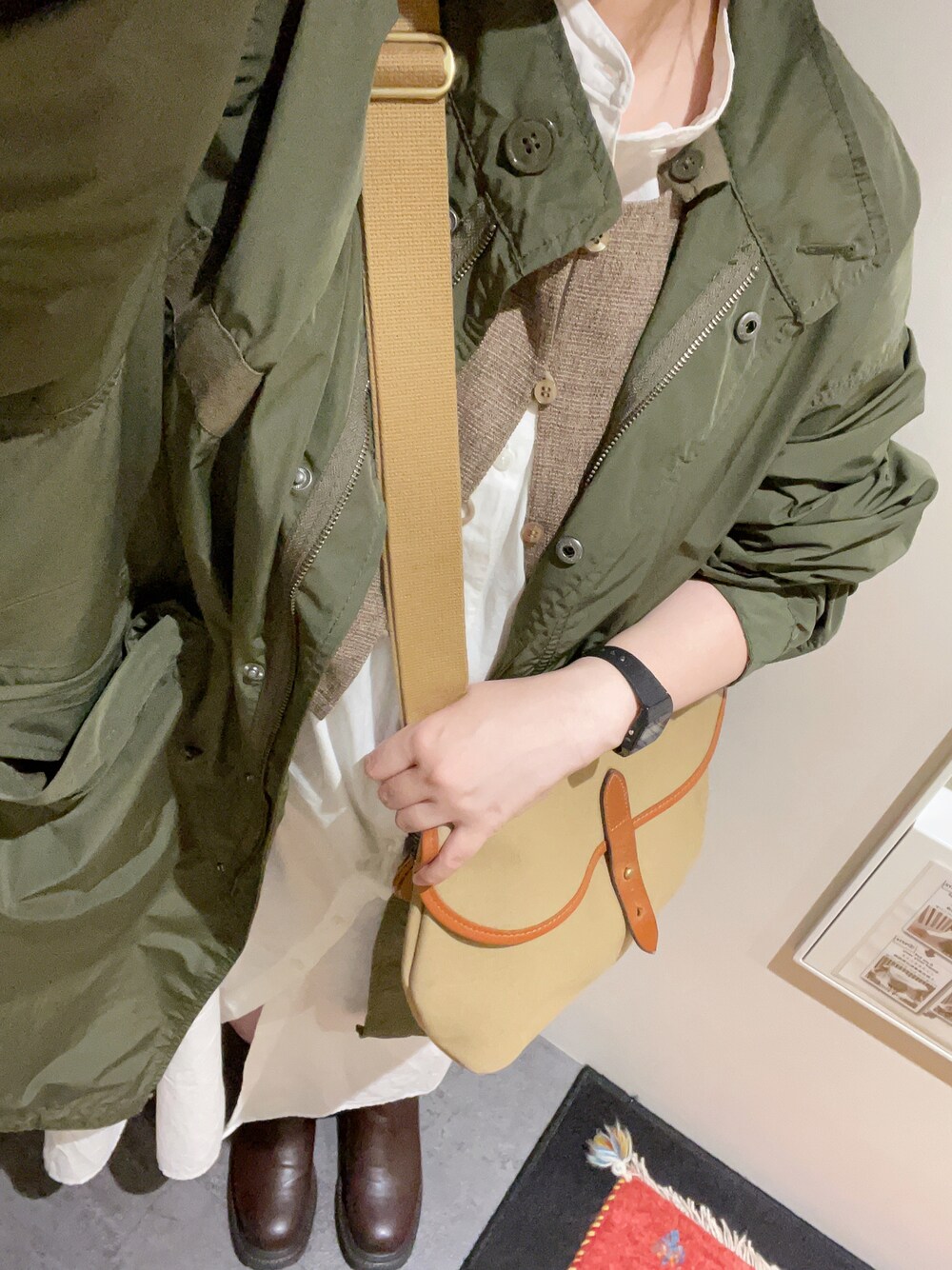 「Ray BEAMSのRay BEAMS / ベスト セット ギャザー ワンピース（ワンピース、ホワイト系）」を使った、___chairoさん（レディース・155cm）の春コーディネートの1枚目の写真