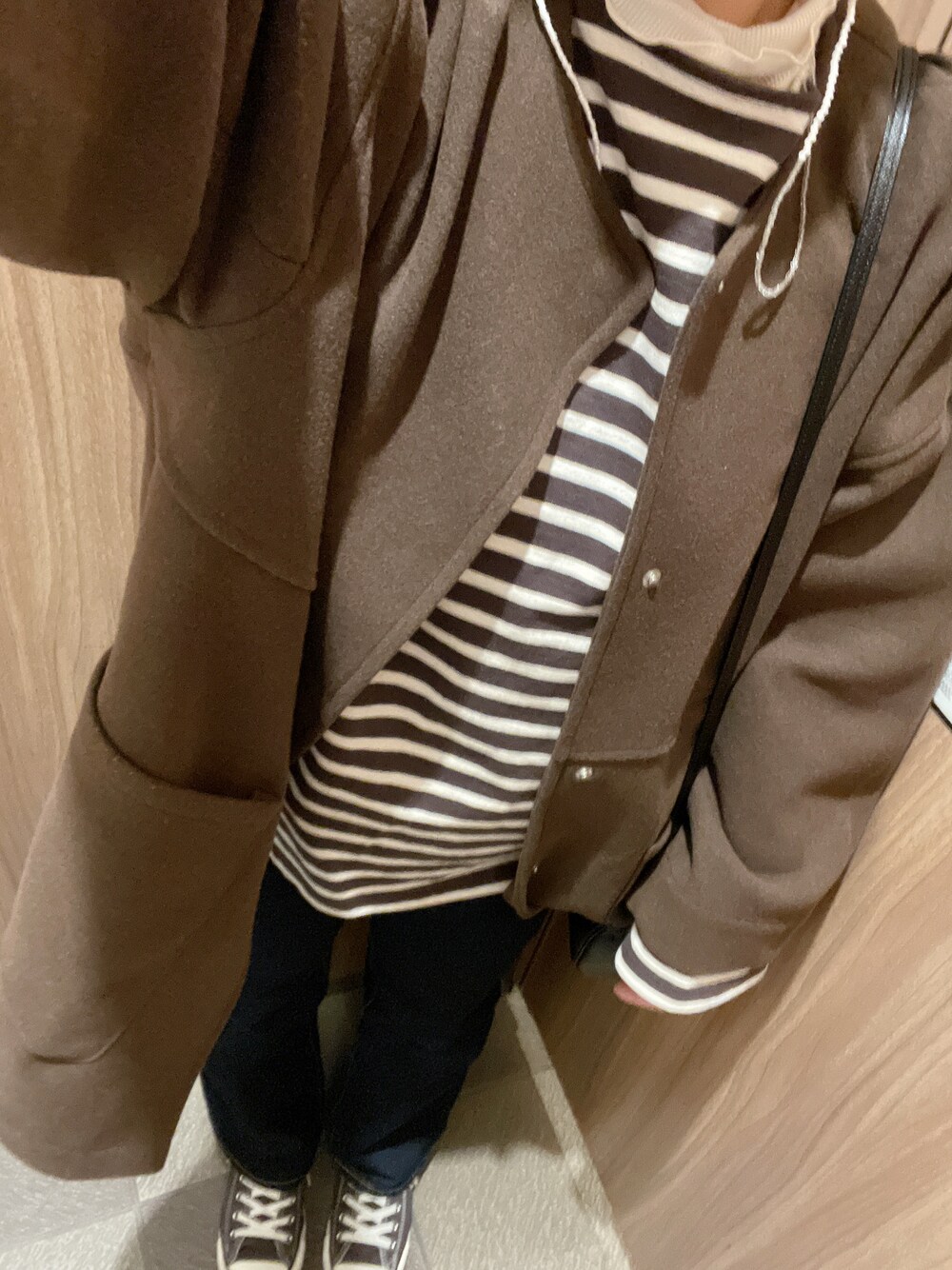 「SLOBE IENAの【LE MINOR/ルミノア】SLOBE別注ビッグボーダーカットソー◆【洗濯機洗い可】（Tシャツ/カットソー、ブラウン系）」を使った、___chairoさん（レディース・155cm）の冬コーディネートの1枚目の写真