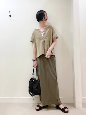 「アイテム（アクセサリー、グレー系）」を使った、るんるんさん（レディース・168cm）の夏コーディネート