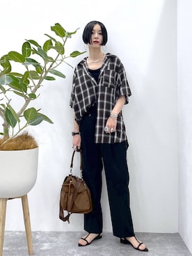 「アイテム（バングル/リストバンド）」を使った、るんるんさん（レディース・168cm・30代）の夏コーディネート