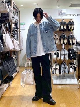 「アイテム（デニムジャケット）」を使った、るんるんさん（レディース・168cm・30代）の秋コーディネート