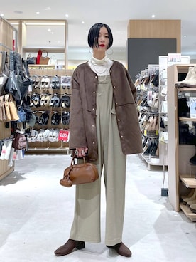 「アイテム（サロペット/オーバーオール）」を使った、るんるんさん（レディース・168cm）の秋コーディネート
