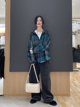 「GLOBAL WORK（グローバルワーク）のアイテム（シャツ/ブラウス）」を使った、るんるんさん（レディース・168cm）の秋コーディネート