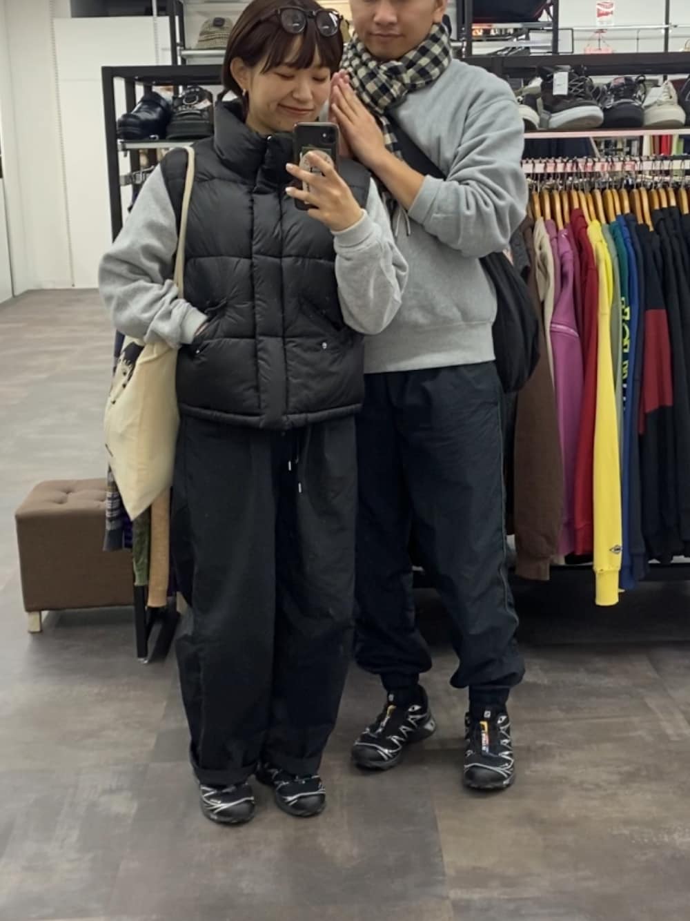 「SALOMONのSALOMON/サロモン/XT-6 GTX L47450600（スニーカー、ブラック系）」を使った、osaさん（レディース・155cm）の秋コーディネートの1枚目の写真