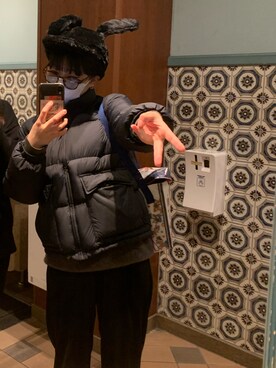 「JW Anderson（ジェイダブリューアンダーソン）のアイテム（ダウンジャケット/コート）」を使った、Ⓜ️さん（レディース・155cm）の春コーディネート