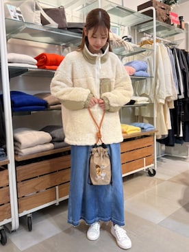 「アイテム（デニムスカート）」を使った、cepo公式さん（レディース・161cm）の秋コーディネート