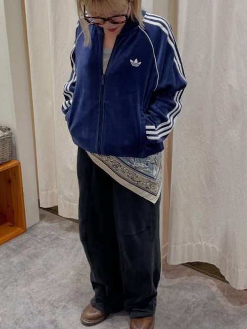 adidas】ベロア SST トラックトップ（ブルゾン）｜adidas（アディダス