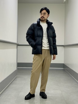 「ストライプパンツ」｜「アイテム（ダウンジャケット/コート）」を使った、Hiro Kumazawaさん（メンズ・178cm）の冬コーディネート