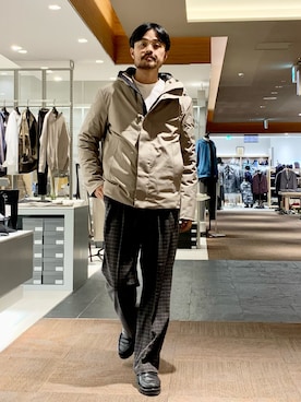 「きれいめコーディネート」｜「アイテム（ダウンジャケット/コート）」を使った、Hiro Kumazawaさん（メンズ・178cm）の秋コーディネート