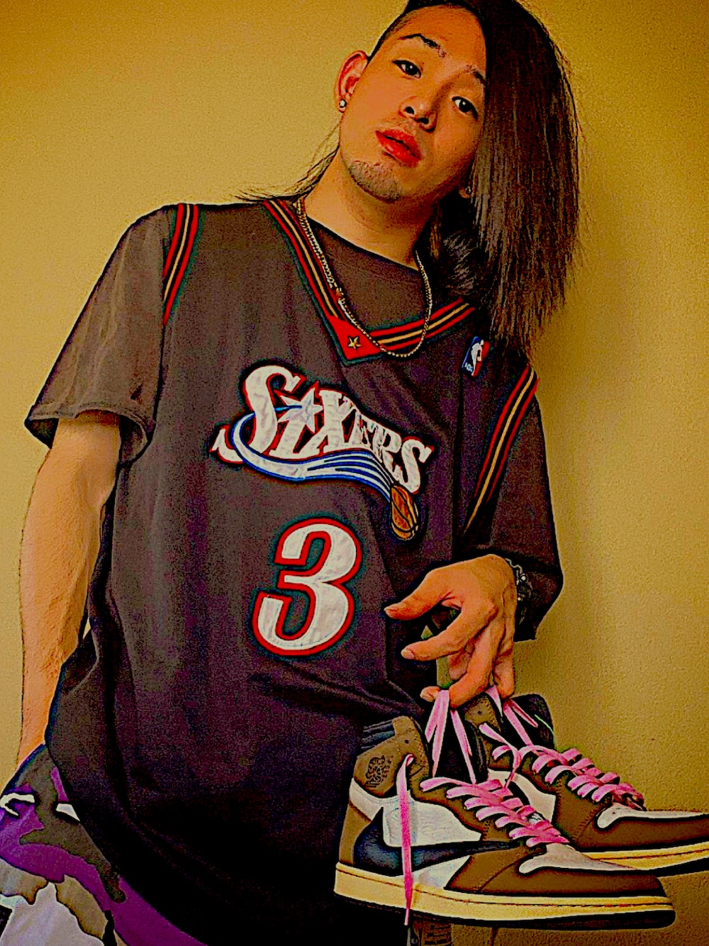 「ストリートファッション、HIPHOP、ラッパー、トラヴィススコット、aj1、スニーカー好きと繋がりたい」｜「NBAのアイテム（タンクトップ、ブラック系）」を使った、takahiroさん（メンズ・172cm）の秋コーディネートの1枚目の写真
