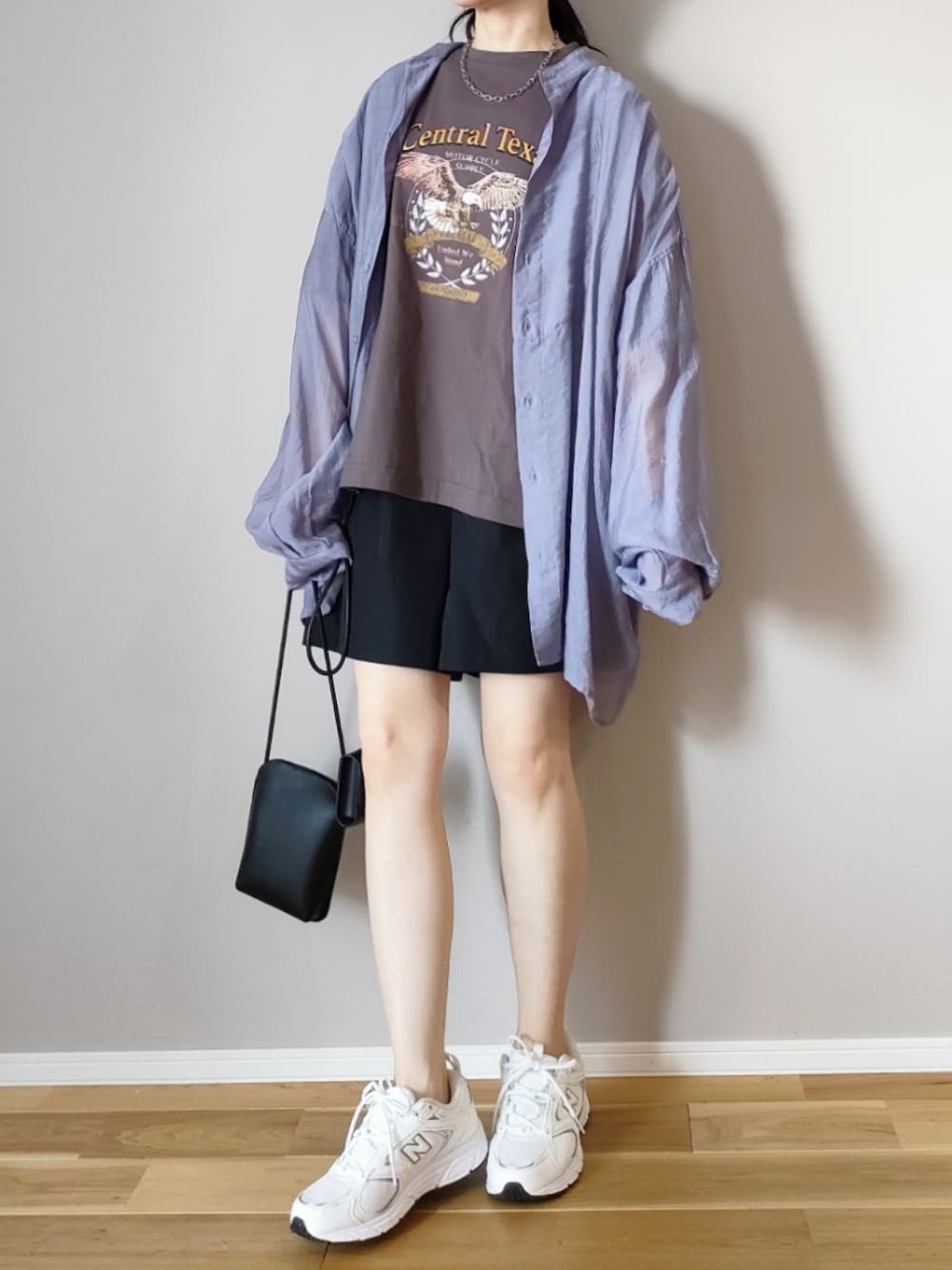 タックショートパンツを使ったレディース人気ファッション