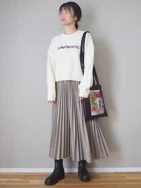 「VACANCY（ヴァカンシー）の【Akari Kuramoto×VACANCY】コラボコラージュイラストマルチトート（トートバッグ）」を使った、ｐａｎａさん（レディース・162cm）の秋コーディネート