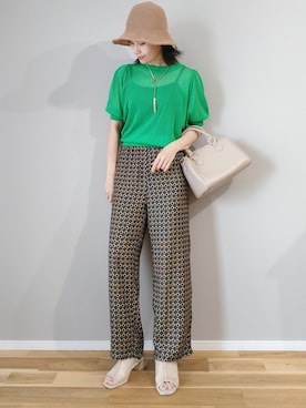 プリントイージーパンツを使った人気ファッションコーディネート - WEAR
