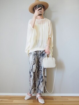 「Birthday room（バースデイルーム）のギャザーシアードルマントップス（シャツ/ブラウス）」を使った、ｐａｎａさん（レディース・162cm）の夏コーディネート