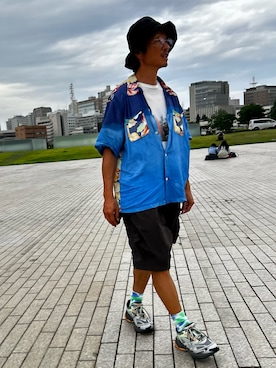 「アイテム（スニーカー、グレー系）」を使った、yosukeさん（メンズ・168cm）の夏コーディネート