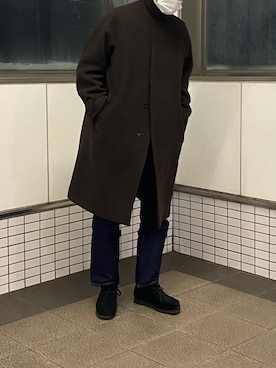 「クラークス」｜「アイテム（ステンカラーコート）」を使った、ゆうたさん（メンズ・175cm）の冬コーディネート