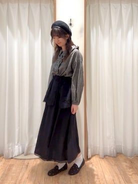 「アイテム（ドレスシューズ、グレー系）」を使った、ayanoさん（レディース・162cm）の冬コーディネート