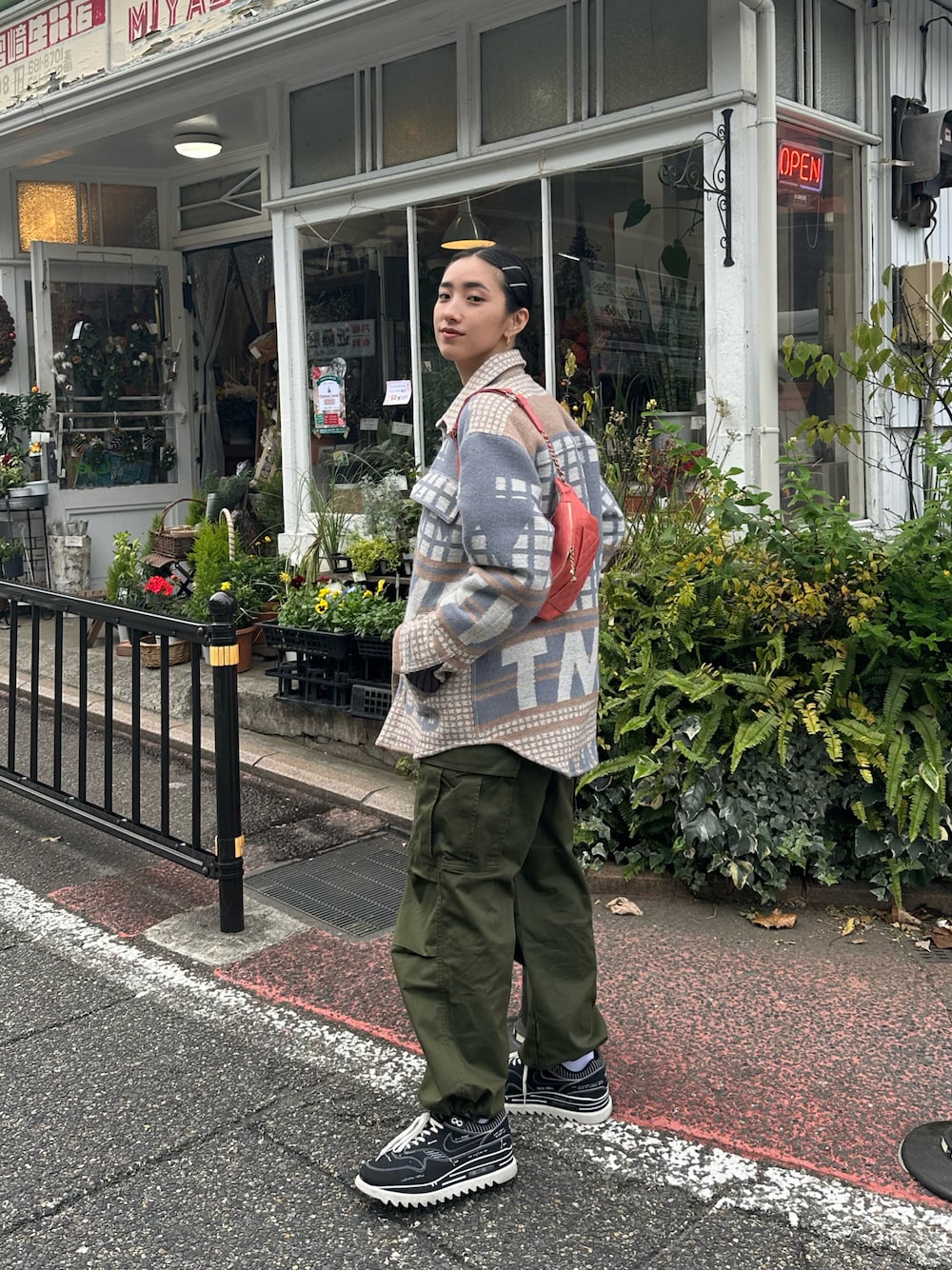 CHANELのボディバッグ/ウエストポーチを使った人気ファッション