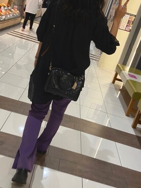 「COACH（コーチ）のアイテム（ショルダーバッグ、ブラック系）」を使った、カナさん（レディース・160cm）の秋コーディネート