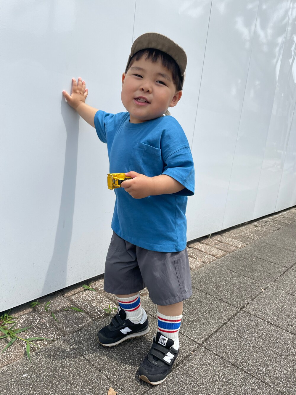 「夏コーデ、キッズファッション、カジュアルコーデ、Tシャツ、おとこのこ、休日スタイル、シンプル、プチプラ、ハーフパンツ、ラインソックス、キャップ」｜「ZARAのアイテム（Tシャツ/カットソー、ブルー系）」を使った、sowsukeさん（キッズ・80cm）の夏コーディネートの1枚目の写真