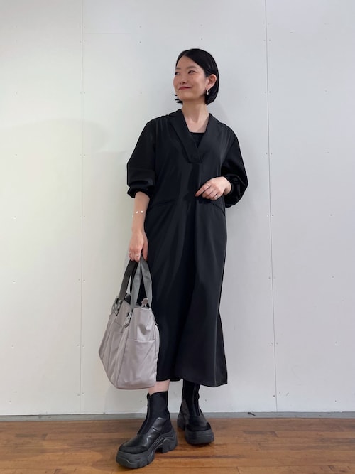 セール】Vネックワンピース【SUM1 STYLE(スミスタイル