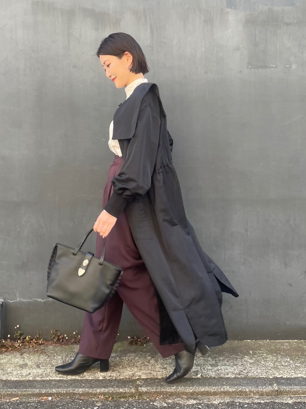 SUM1 STYLEスミ スタイル セーラー襟付き2WAY馬刺繍コート 黒 SUM1 STYLEスミ スタイル セーラー襟付き2WAY馬刺繍コート 黒 【公式通販】
