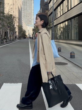 「ear PAPILLONNER（イアパピヨネ）のタッセルトートバッグ《本革/A4サイズ対応》（トートバッグ、ブラック系）」を使った、ear_yamadaさん（レディース・159cm）の春コーディネート