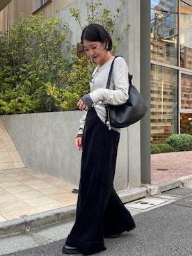 「アイテム（チャーム）」を使った、ear_yamadaさん（レディース・159cm）の秋コーディネート