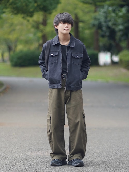 「ROCHEM(ローシェン)のサイドスリットベーシックUネックロンT(Tシャツ/カットソー)」を使った、れおさん(メンズ・160cm)の秋コーディネート
