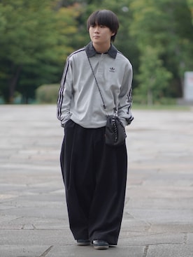 「アイテム（スニーカー）」を使った、れおさん（メンズ・160cm・20代）の秋コーディネート