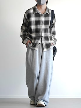 「アイテム（スウェットパンツ、グレー系）」を使った、れおさん（メンズ・160cm）の秋コーディネート