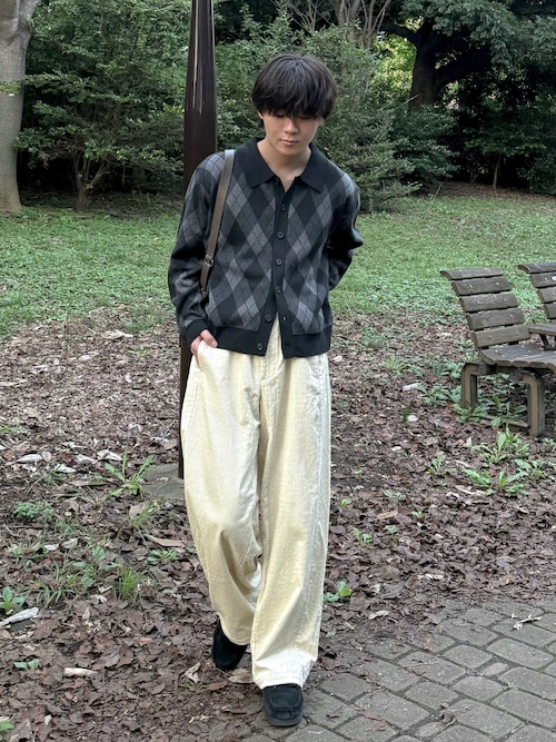 「Clarks(クラークス)のWallabeeEVO WP / ワラビーエヴォウォータープルーフ(モカシン/デッキシューズ)」を使った、れおさん(メンズ・160cm)の秋コーディネート