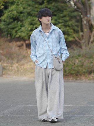 「ROCHEM（ローシェン）のルーズシルエットアソートチェックシャツ（シャツ/ブラウス）」を使った、れおさん（メンズ・160cm）の春コーディネート