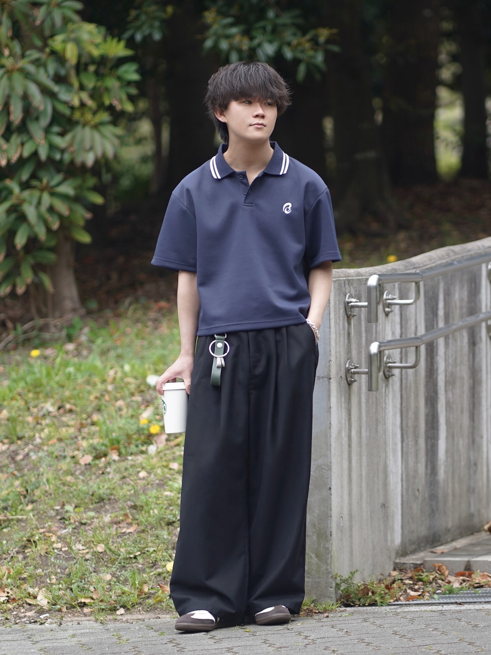 れお｜ETELIOのスラックスを使った春コーディネート - WEAR