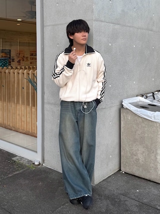 「adidas(アディダス)のアディカラー クラシック トラックトップ(ジェンダーニュートラル)ワッフル / トラックジャケット / ジャージ / アディダスオリジナルス adidas Originals(ジャージ)」を使った、れおさん(メンズ・160cm)の秋コーディネート