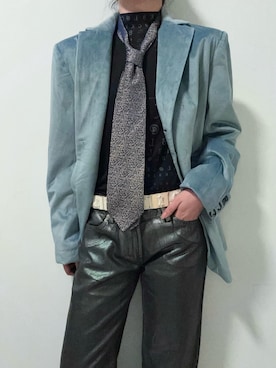 「アイテム（チノパンツ、シルバー系）」を使った、Ingridさん（レディース・160cm）の春コーディネート