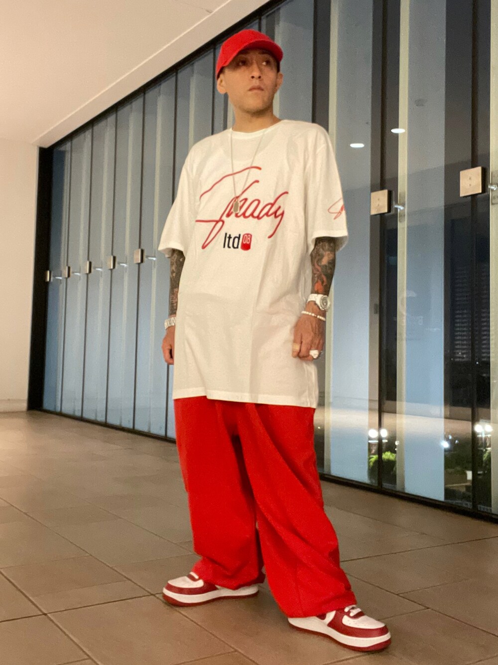 スウェットパンツ（レッド系）を使った「Shady LTD.」の人気