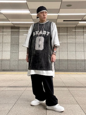 「Shady LTD.のアイテム（ベスト、グレー系）」を使った、龍一 (The Loveless)®︎さん（メンズ・168cm）の春コーディネート