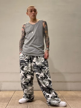 「オールドスクール」｜「アイテム（スウェットパンツ）」を使った、龍一 (The Loveless)®︎さん（メンズ・168cm）の夏コーディネート