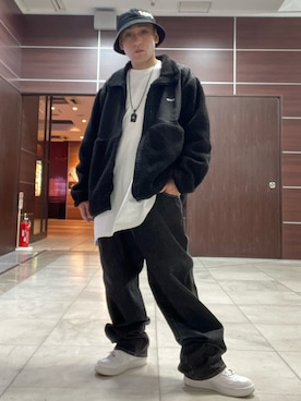 「AIR FORCE 1」｜「アイテム（ブルゾン）」を使った、龍一 (The Loveless)®︎さん（メンズ・168cm）の冬コーディネート