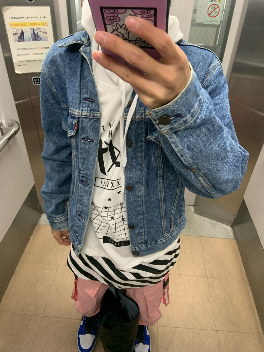 「Levis、WEGO、pivot_door、NIKE、Jordan、低身長、いいね、save、フォローお願いします🤑、未来のWEARISTAプロジェクト、フォロー返します、ootd、インスタフォローしてね！」｜「WEGOのアイテム（パーカー、ホワイト系）」を使った、Yuto_kgインスタフォローお願い！さん（メンズ・160cm）の秋コーディネートの1枚目の写真